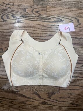 Women's Cream Lace Front-Closure Comfort Bra Bustella Size 3XL NWT